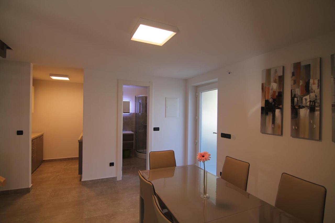 Seahouse 114 Aparthotel Mali Lošinj Buitenkant foto