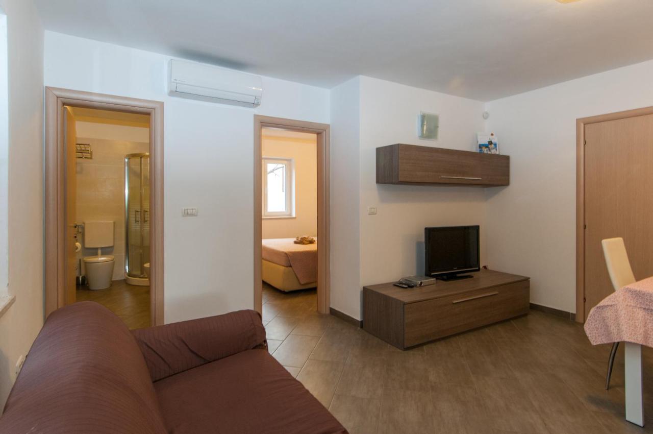 Seahouse 114 Aparthotel Mali Lošinj Buitenkant foto