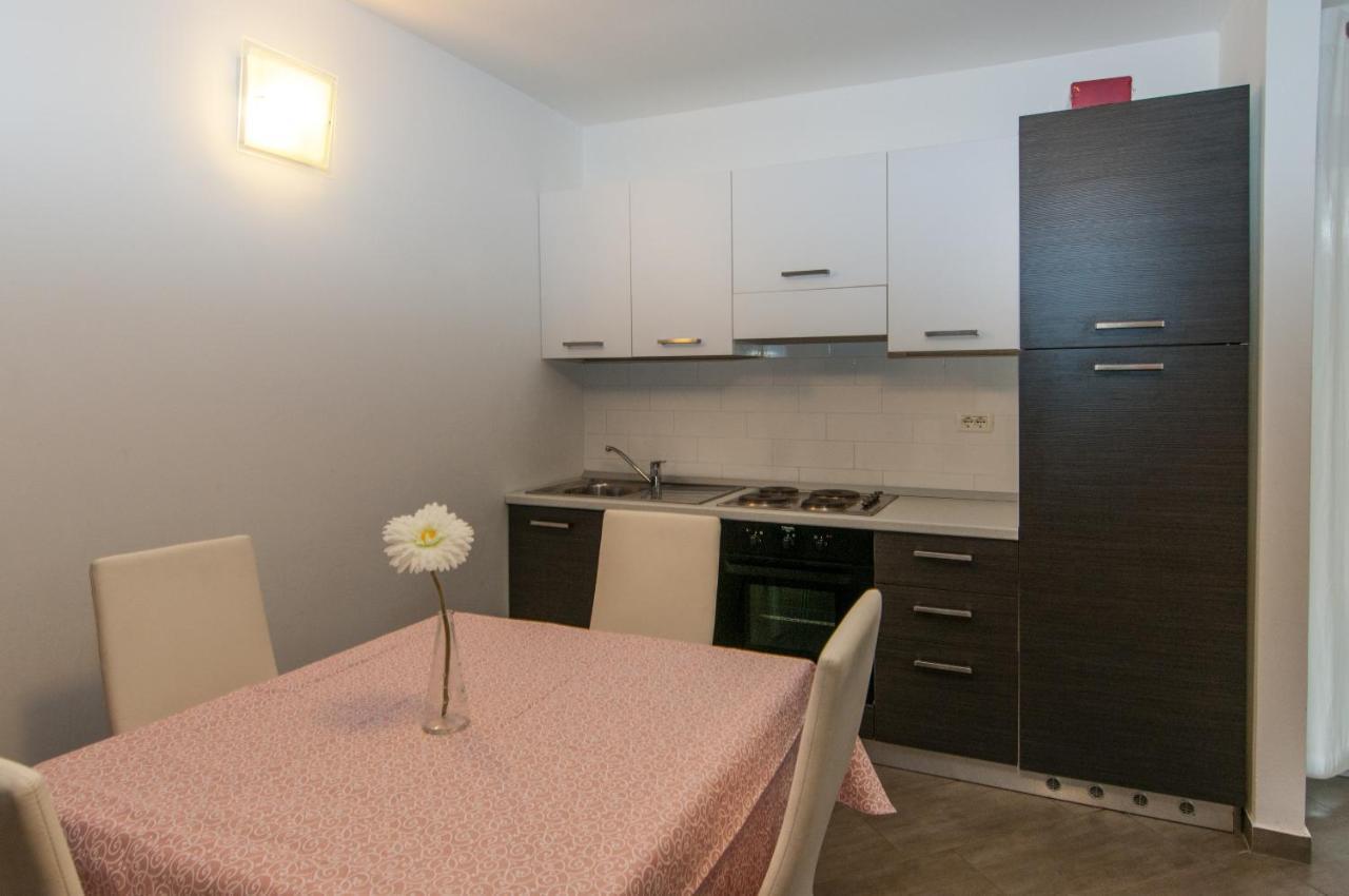 Seahouse 114 Aparthotel Mali Lošinj Buitenkant foto