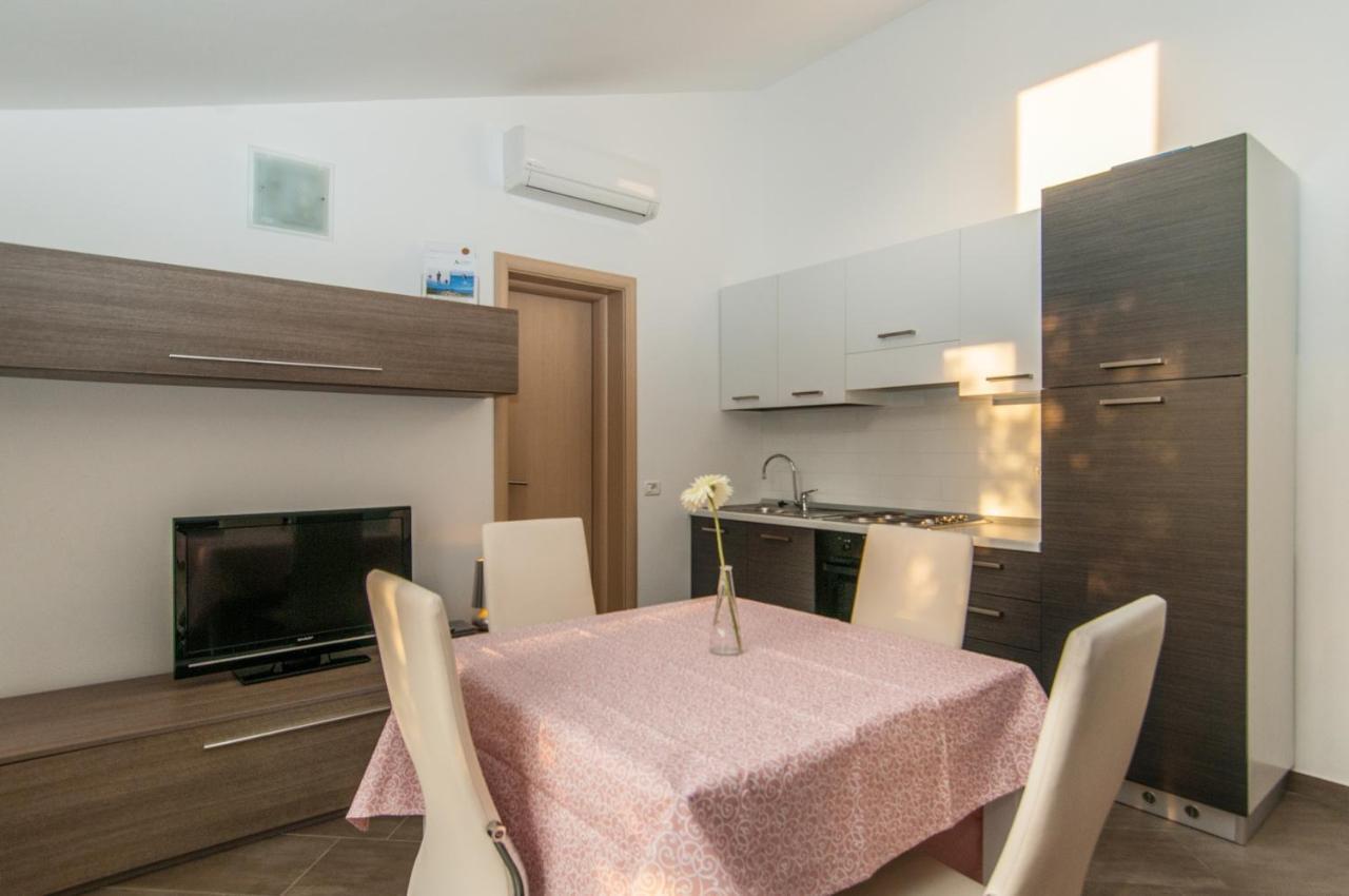 Seahouse 114 Aparthotel Mali Lošinj Buitenkant foto